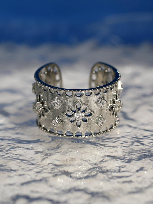 ✨ Hollow CZ Ring ✨