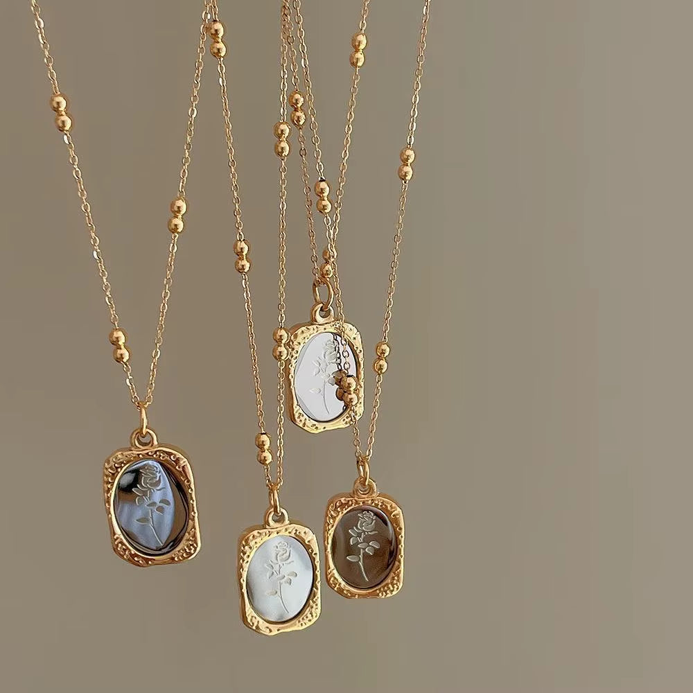 Romantic Vintage Flower Pendant Necklace