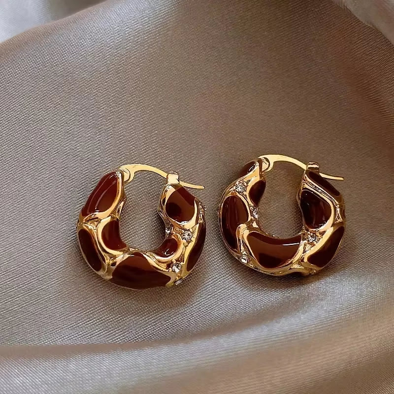 Women’s Statement Hoop Earrings